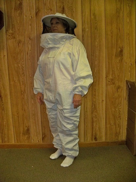 BZSTR  Beekeeping Suit with Round Hood and Veil